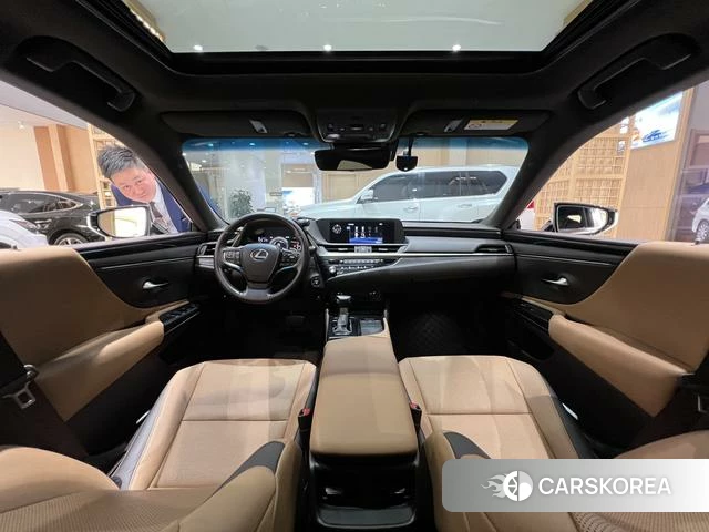 Lexus ES 2021 Белый из Китая, фото 2