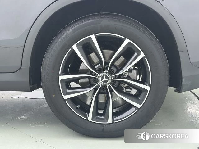Mercedes-Benz GLC 2021 Темно-серый из Китая, фото 2