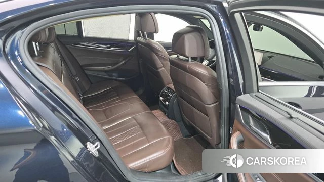 BMW 5 Series (G30) 2019 Черный из Кореи, фото 2