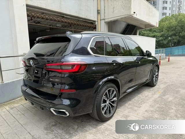 BMW X5 (imported) 2022 Черный из Китая, фото 2