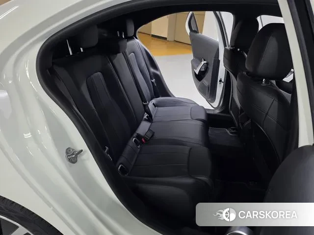 Mercedes-Benz A-Class W177 2021 Белый из Кореи, фото 2