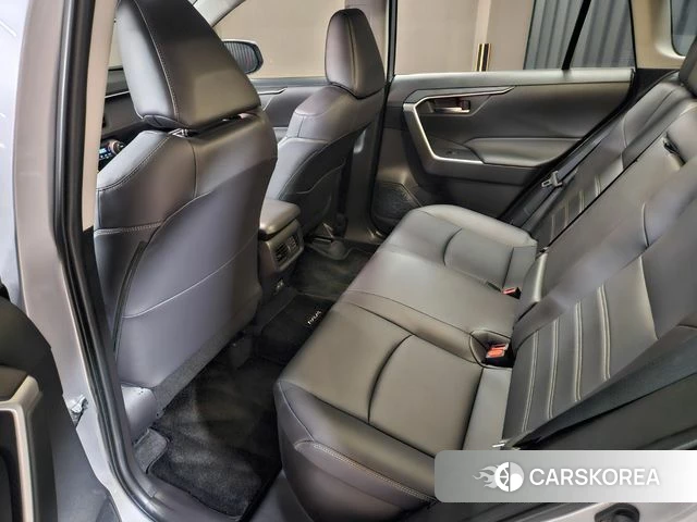 Toyota RAV4 5th Generation 2025 Серебряный из Кореи, фото 2