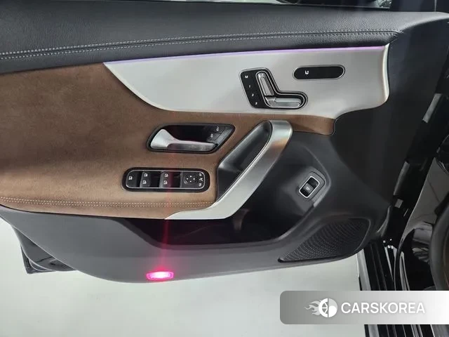 Mercedes-Benz CLA-Class C118 2024 Черный из Кореи, фото 2