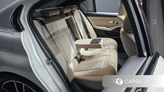 BMW 3 Series (G20) 2025 Белый из Кореи, фото 2