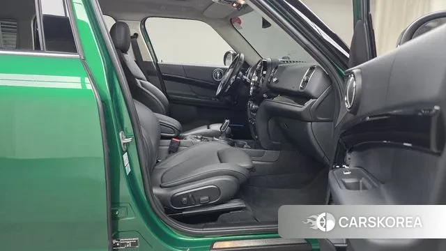 Mini Cooper Countryman 2022 Зеленый из Кореи, фото 2