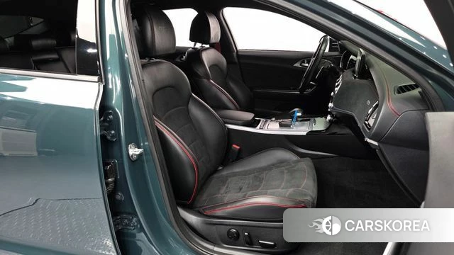 Kia Stinger Meister 2022 Темно-зеленый из Кореи, фото 2
