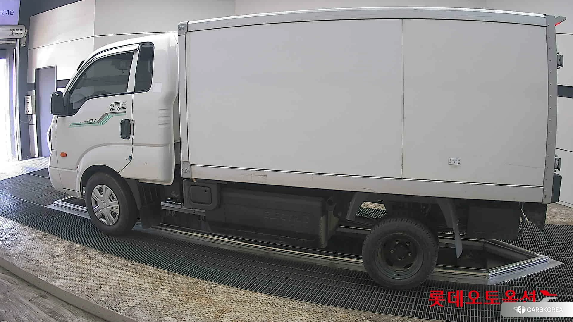 Kia Bongo Ⅲ EV Low-phase Built-in Car 2021 Белый из Кореи, фото 2