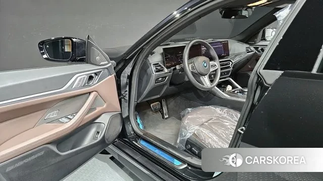 BMW i4 2024 Черный из Кореи, фото 2