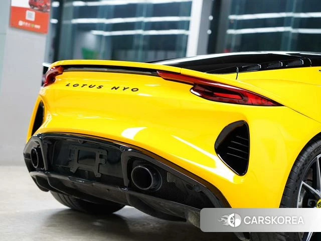 Lotus Sports Car Emira 2023 Желтый из Китая, фото 2
