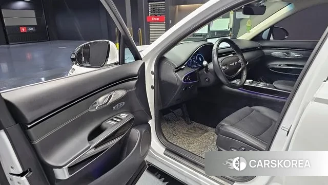 Genesis GV70 2021 Белый из Кореи, фото 2