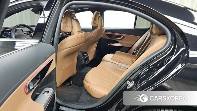 Mercedes-Benz E-Class W214 2025 Черный из Кореи, фото 2