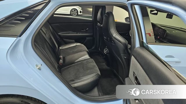 Hyundai Avante (CN7) 2022 Светло-серебряный цвет из Кореи, фото 2