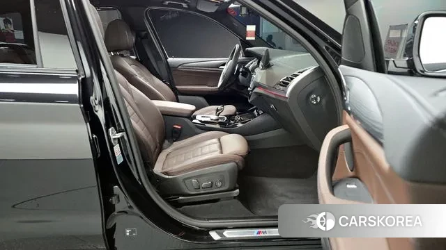 BMW X3 (G01) 2024 Черный из Кореи, фото 2