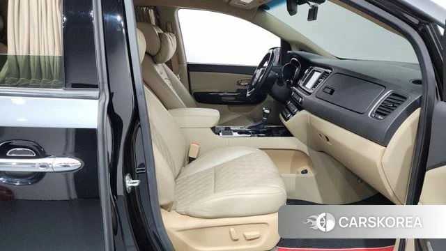 Kia The New Carnival 2018 Черный двухцветный из Кореи, фото 2