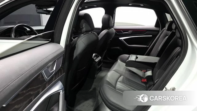 Audi A6 (C8) 2021 Белый из Кореи, фото 2