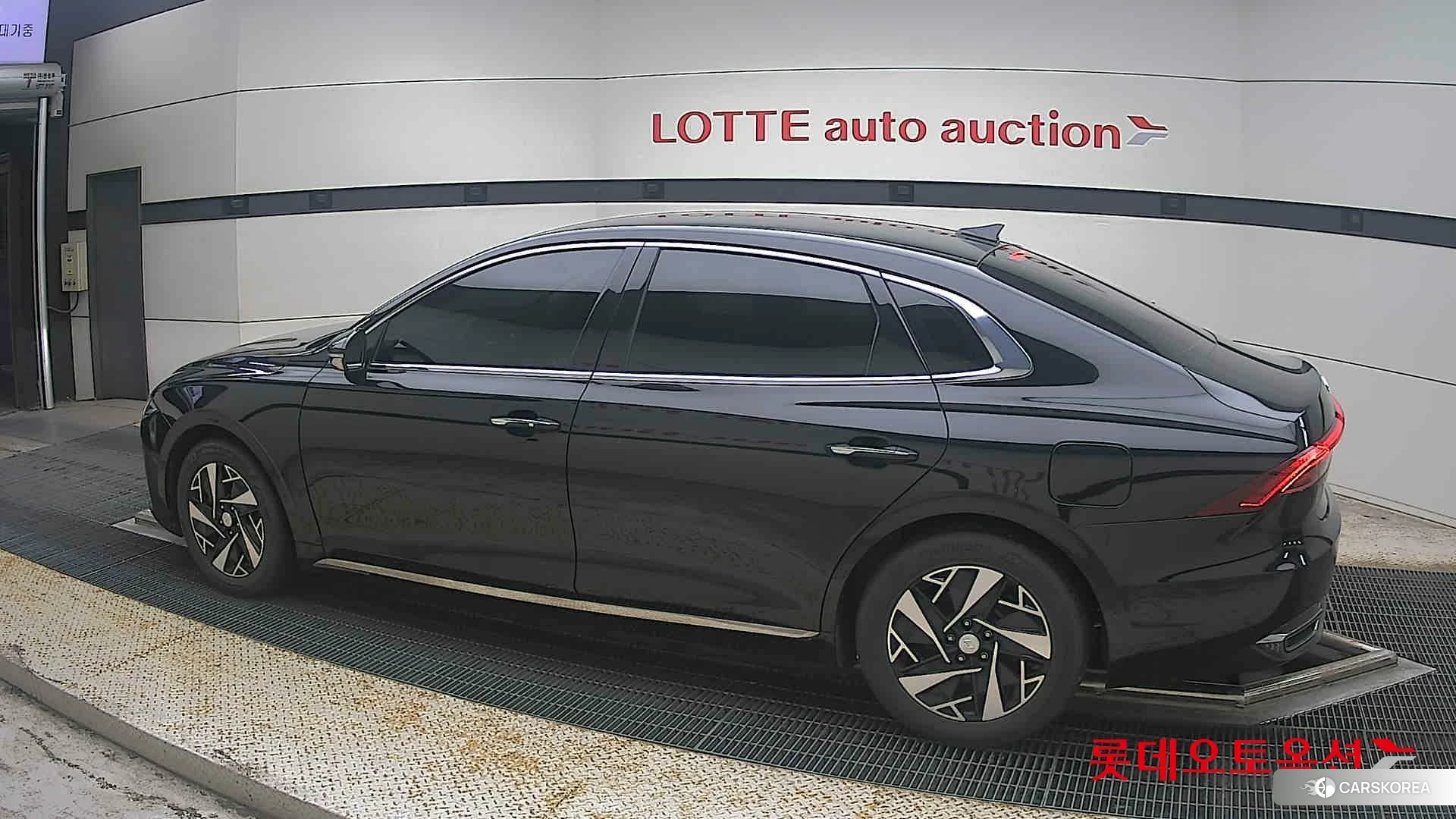 Hyundai Grandeur Hybrid 2022 Midnight Black Pearl из Кореи, фото 2