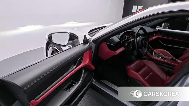 Porsche Taycan 2021 Белый из Кореи, фото 2