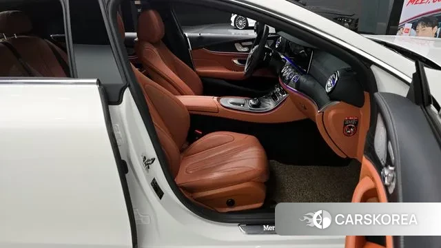 Mercedes-Benz CLS-Class C257 2023 Белый из Кореи, фото 2