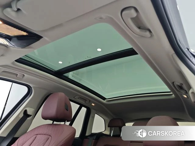 BMW iX3 2024 Черный из Китая, фото 2