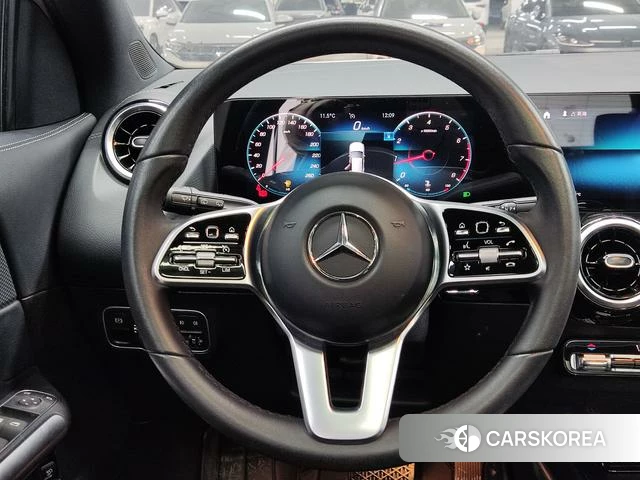 Mercedes-Benz GLA 2022 Белый из Китая, фото 2