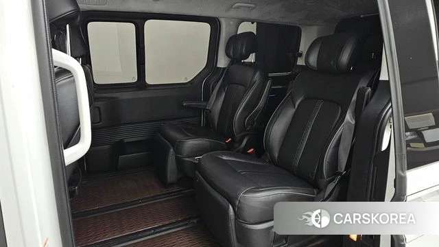 Hyundai Staria 2022 Белый из Кореи, фото 2