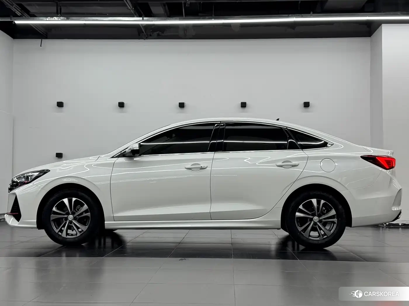 Chang'an Yidong 2024 Белый из Китая, фото 2