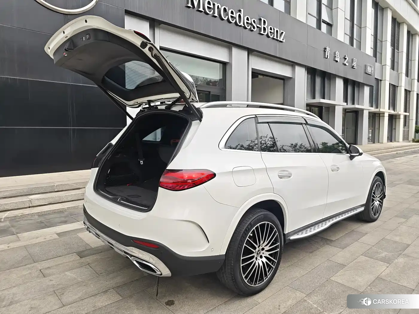 Mercedes-Benz GLC 2023 Белый из Китая, фото 2