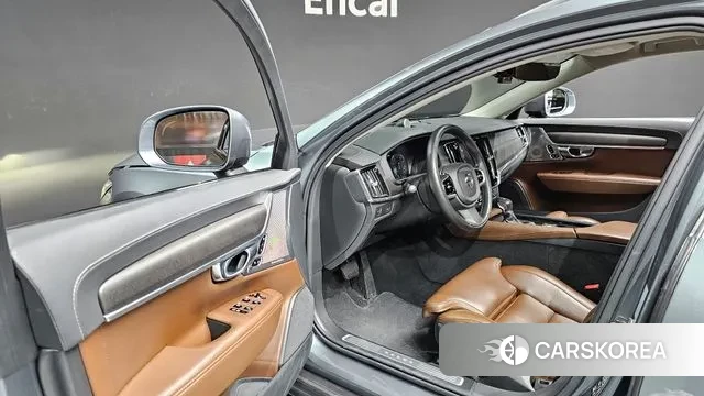 Volvo V90 Cross-Country 2018 Серый из Кореи, фото 2