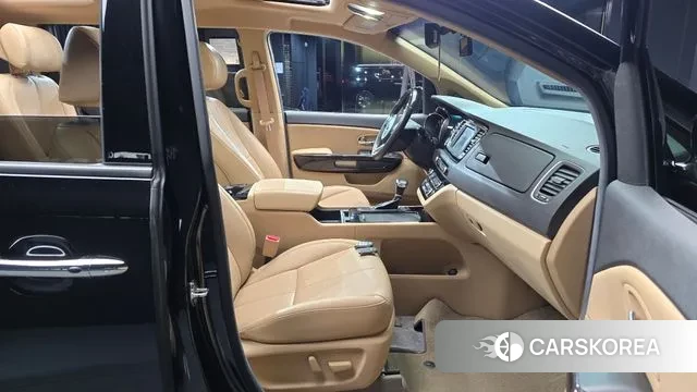 Kia All New Carnival 2018 Черный из Кореи, фото 2