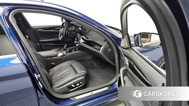 BMW 5 Series (G30) 2020 Синий из Кореи, фото 2