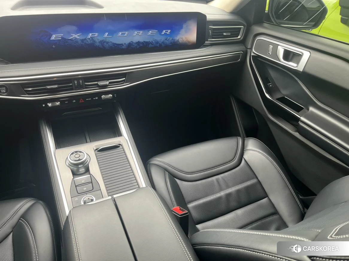 Ford Explorer 2022 Белый из Китая, фото 2