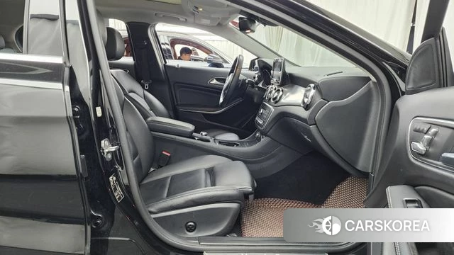 Mercedes-Benz GLA-Class X156 2019 Черный из Кореи, фото 2