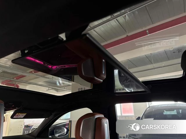 BMW 7 Series (G70) 2023 Черный из Кореи, фото 2