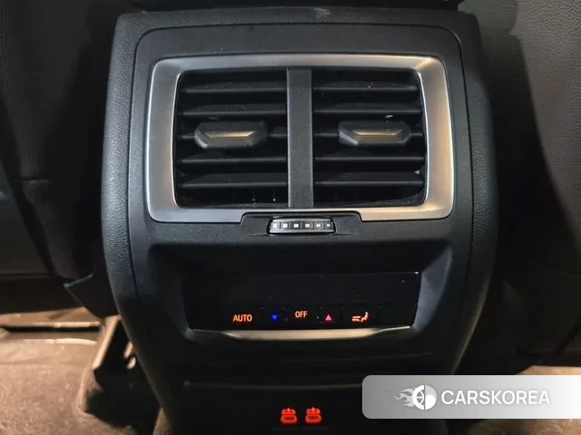 BMW iX3 2024 Белый из Кореи, фото 2