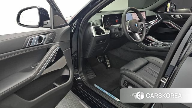 BMW X6 (G06) 2025 Черный из Кореи, фото 2