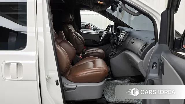 Hyundai The New Grand Starex 2019 Белый из Кореи, фото 2