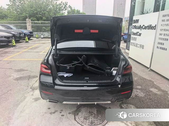 BMW 5 series PHEV 2021 Черный из Китая, фото 2