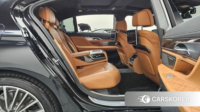 BMW 7 Series (G11) 2019 Черный из Кореи, фото 2