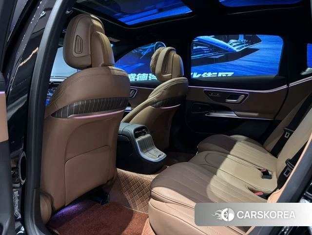 Mercedes-Benz E-class 2024 Черный из Китая, фото 2