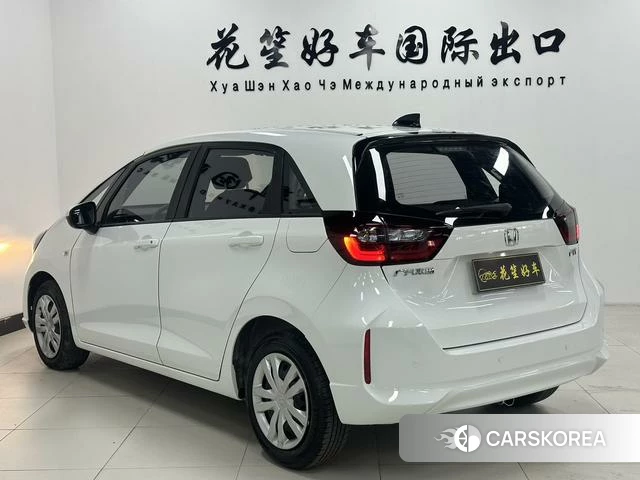 Honda Fit 2023 Белый из Китая, фото 2