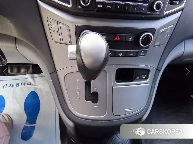 Hyundai The New Grand Starex 2019 Серебряный из Кореи, фото 2