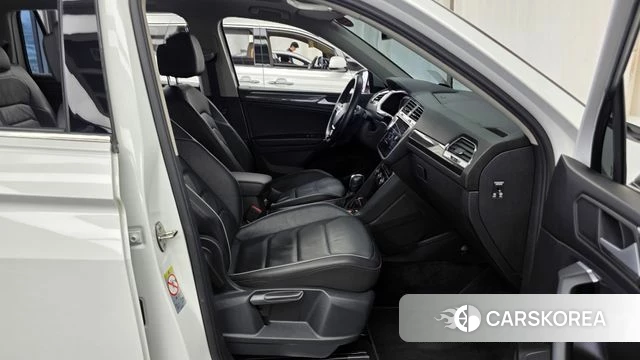 Volkswagen Tiguan Allspace 2020 Белый из Кореи, фото 2