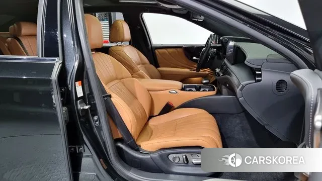 Lexus LS500h 5th generation 2022 Черный из Кореи, фото 2