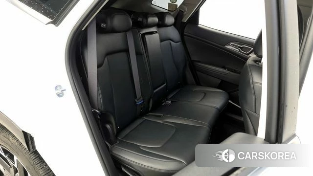 Kia Sportage 5th Generation 2023 Белый из Кореи, фото 2