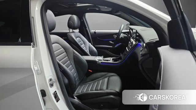 Mercedes-Benz GLC-Class X253 2021 Белый из Кореи, фото 2