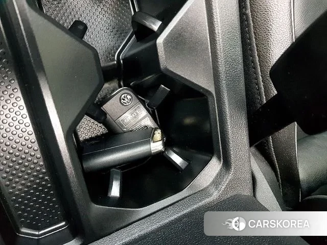 Volkswagen Tiguan second Generation 2018 Белый из Кореи, фото 2