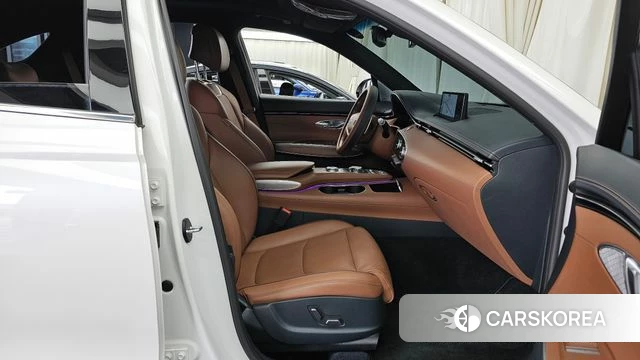 Genesis GV70 2021 Белый из Кореи, фото 2