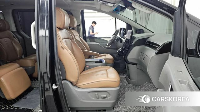 Hyundai Staria 2021 Черный из Кореи, фото 2