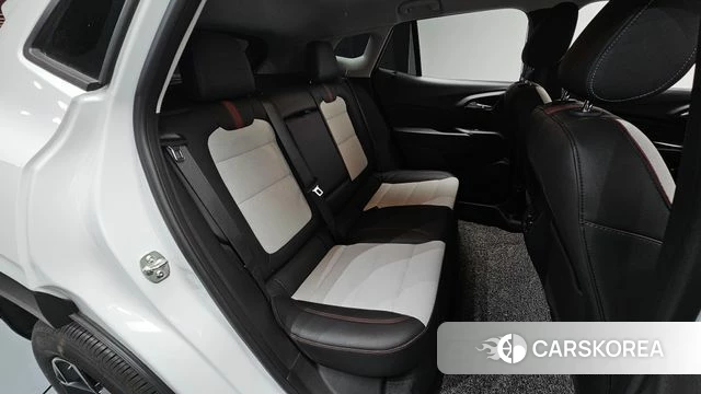 Chevrolet (GM Daewoo) Trax Crossover 2024 Белый из Кореи, фото 2