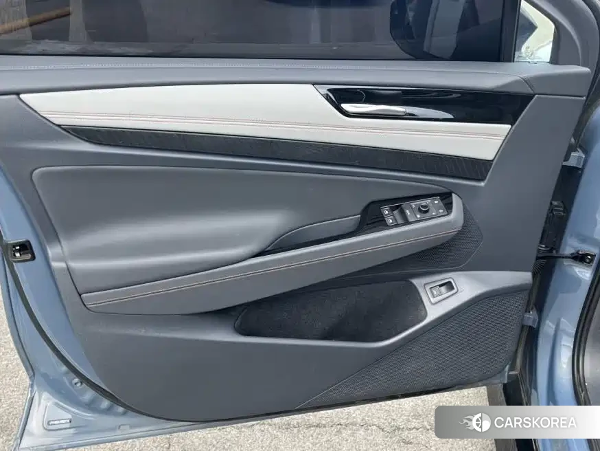 Volkswagen ID.7 VIZZION 2024 Silver/gray из Китая, фото 2